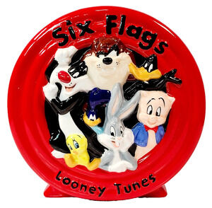 Vintage 1998 Six Flags Looney Tunes Ceramic Coin Saving Bank With 7 Characters